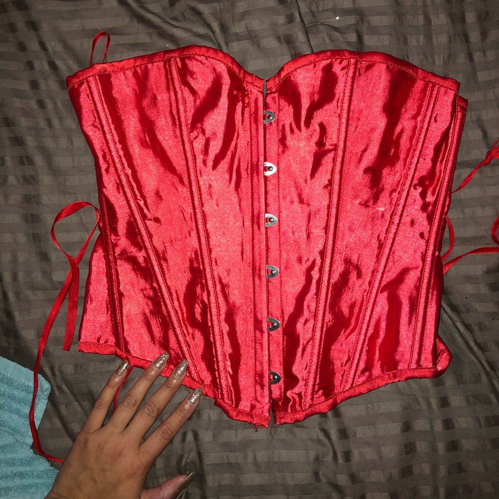 ❌❌SOLD❌❌Red satin medium mid corset lingerie